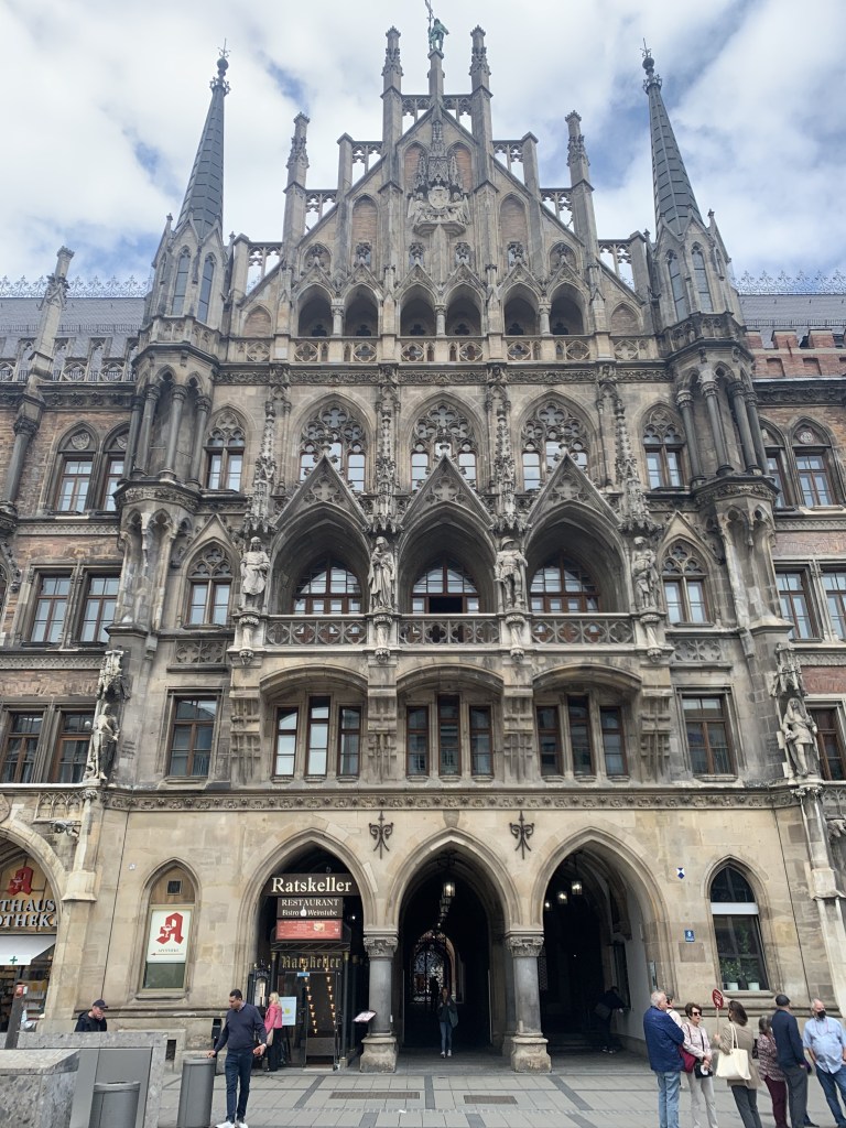 A photo of Rathaus in Munich, Germany