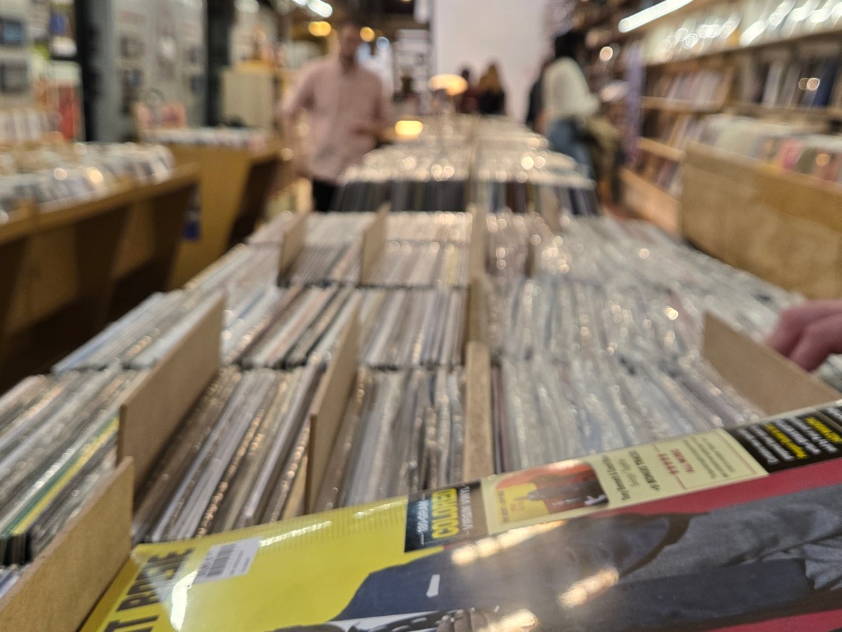 Best Vinyl Record Shop for Crate Digging in&nbsp;Lisbon